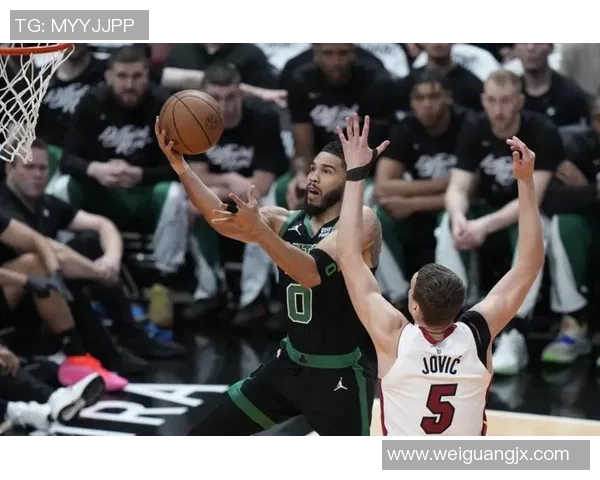 敦达克与莫尔德激战在即谁将赢得这场精彩对决