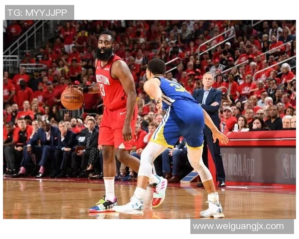 勇士与尼克斯2018年对决回顾：激情四溢的篮球盛宴与精彩瞬间分析