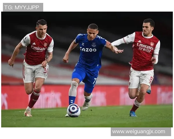 利物浦与埃弗顿的激情对决新视角解析与赛场盛况回顾